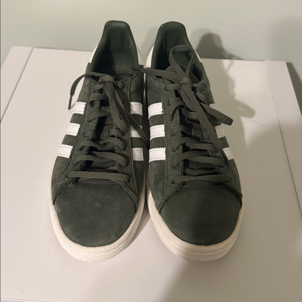 NWOB Adidas Original Campus Green and White Sneakers